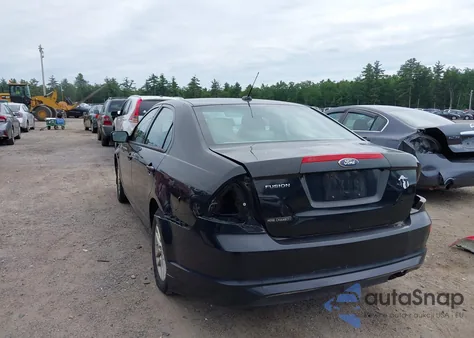 2012 Ford Fusion S z USA, uszkodzony, nr VIN 3FAHP0GA0CR153694